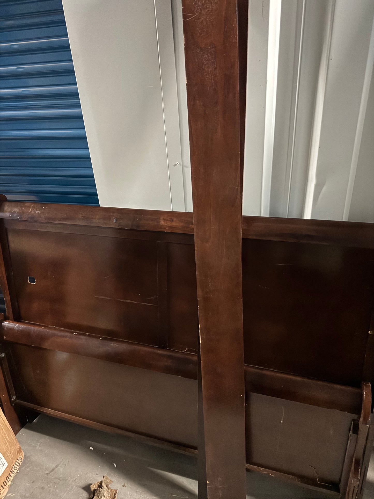 Signature Low-Profile Platform Bed – Beige Fabric