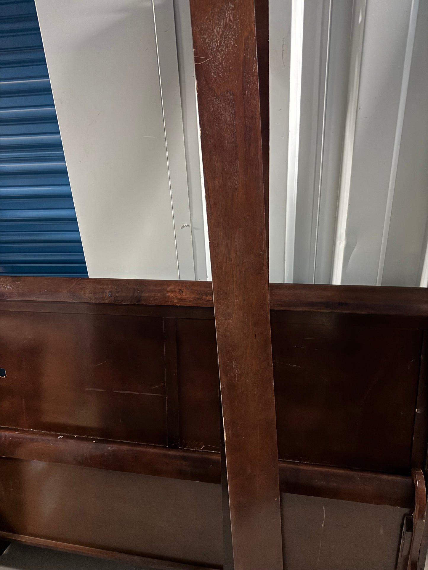 Signature Low-Profile Platform Bed – Beige Fabric