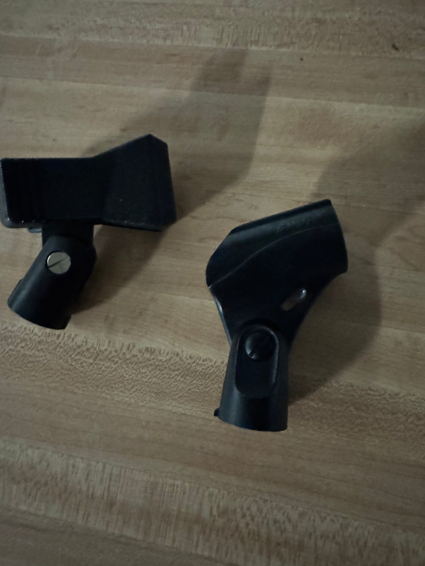 🎤 Microphone Holders / Mic Clips – Set of 2 Used