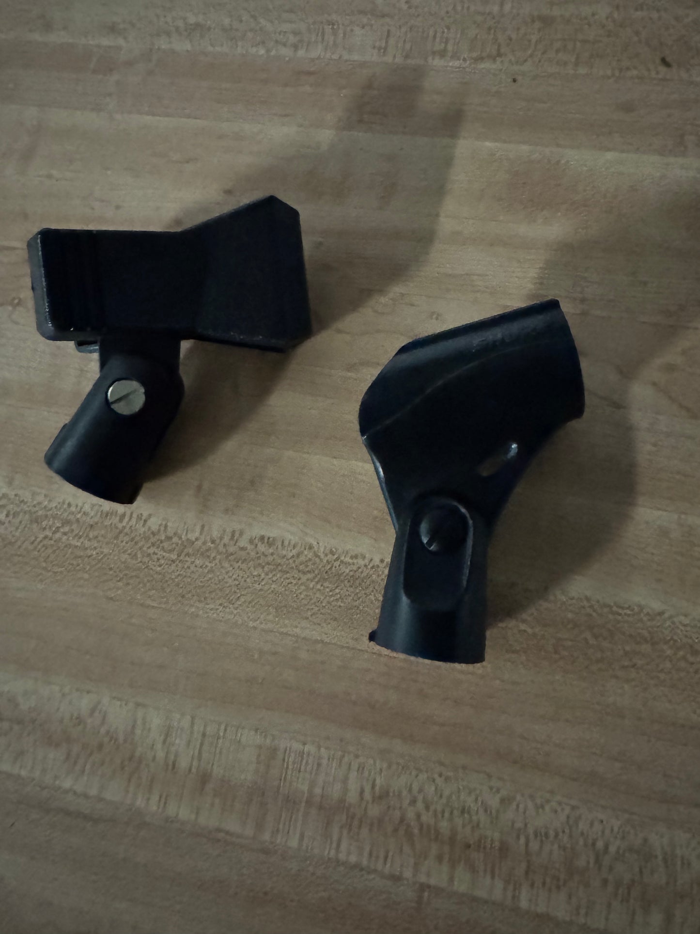 🎤 Microphone Holders / Mic Clips – Set of 2 Used