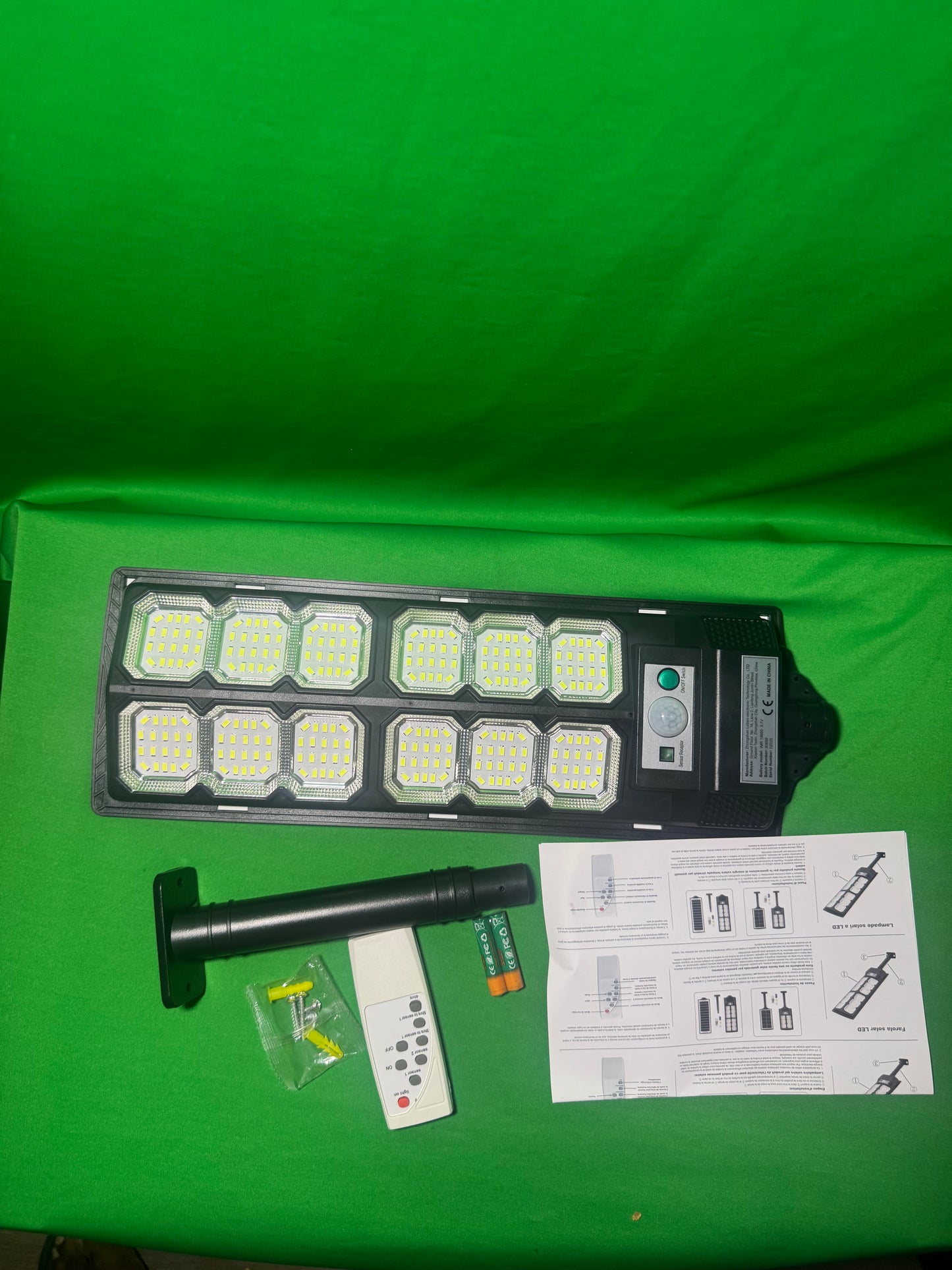 Solar LED Outdoor Street Light – Motion Sensor + Remote Control