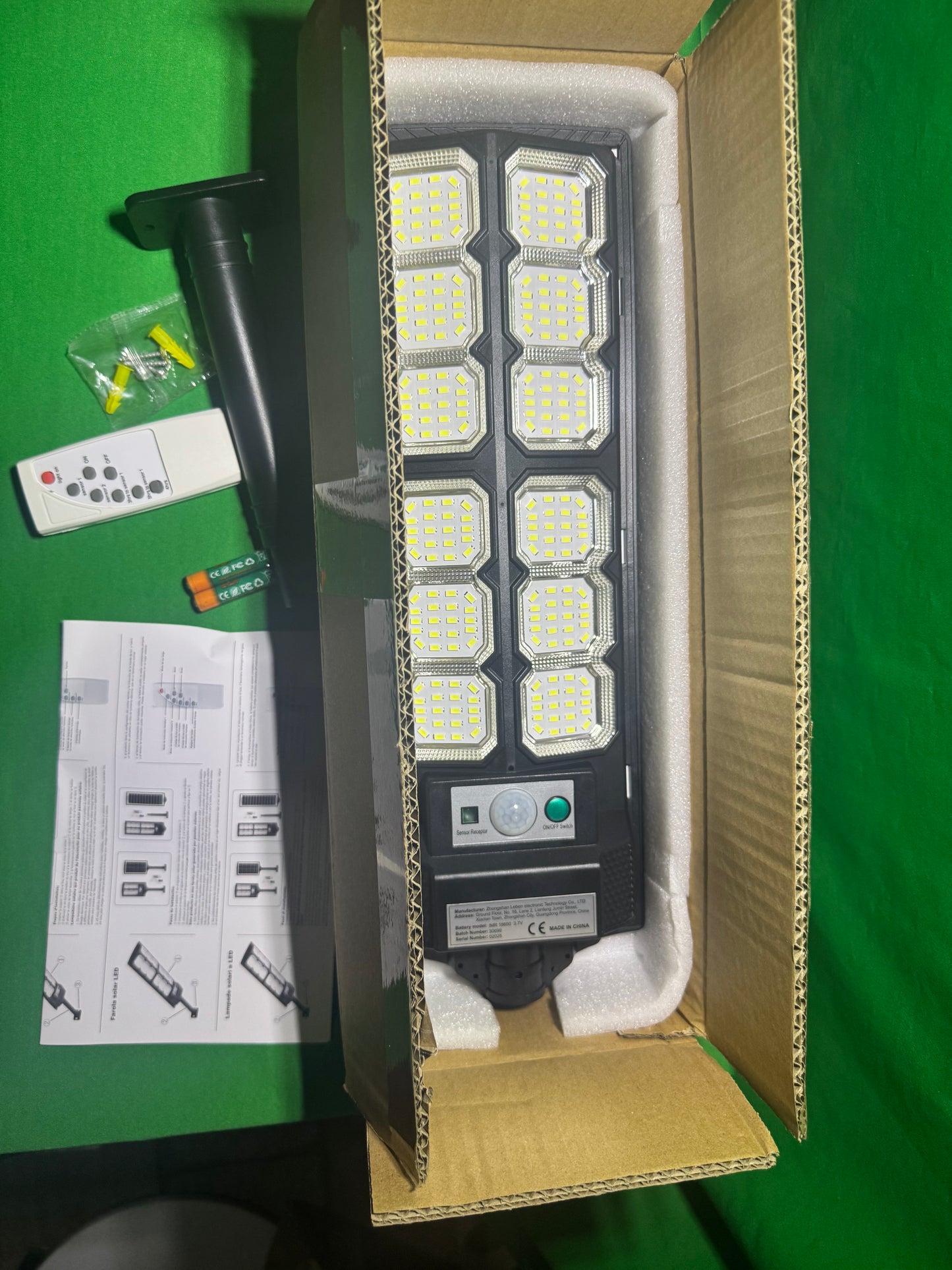 Solar LED Outdoor Street Light – Motion Sensor + Remote Control