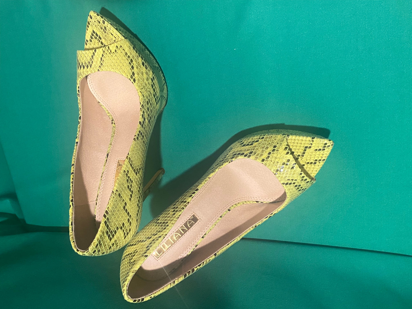 Shoes Liliana Yellow with Black Used