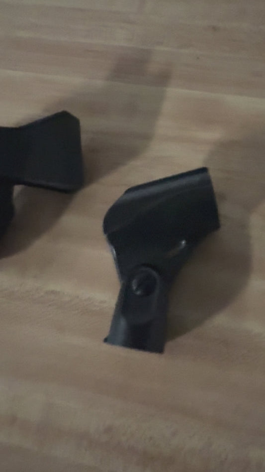 🎤 Microphone Holders / Mic Clips – Set of 2 Used